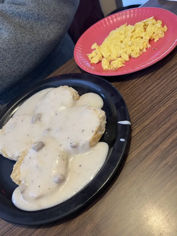 Biscuit & Gravy w Potatoes